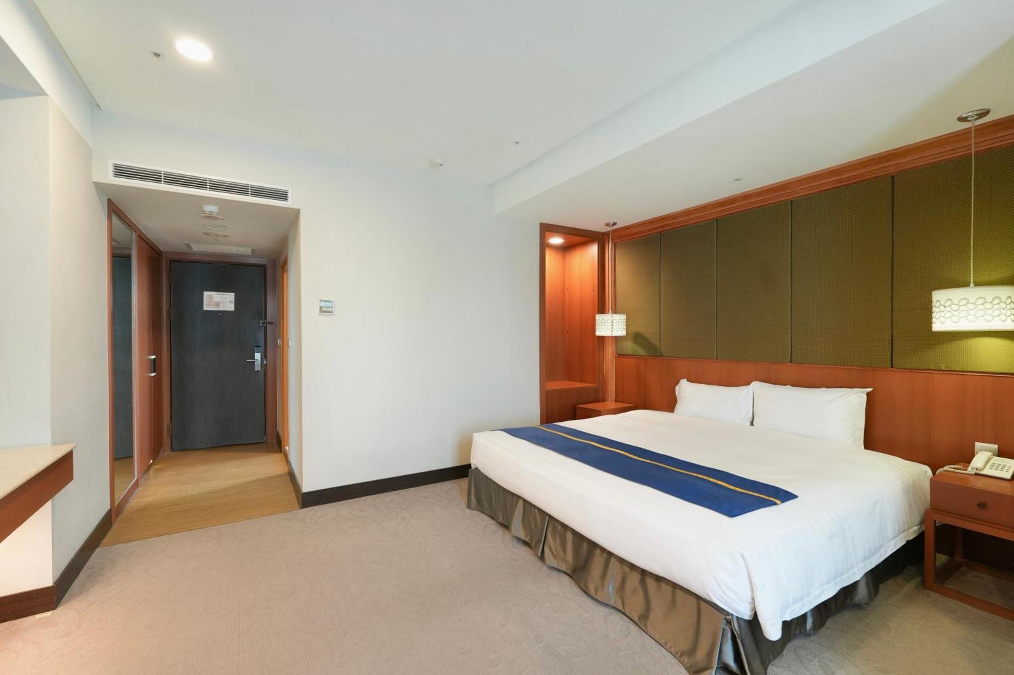 Hiyeshotel勤天商旅-花蓮館 Hualian Zewnętrze zdjęcie